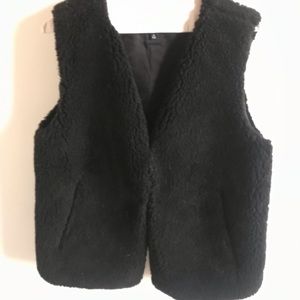 MWOT black Madewell shearling vest, size medium